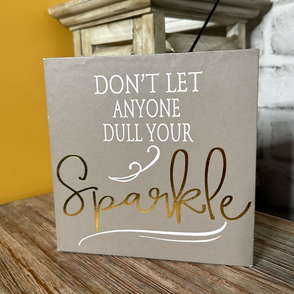 Belle Maison Wooden Positive Sign Home Decor “Don’t Let Anyone Dull Your Sparkle